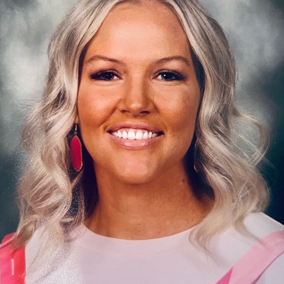 Meet your Posher, Vicki - Picture 6 of 6